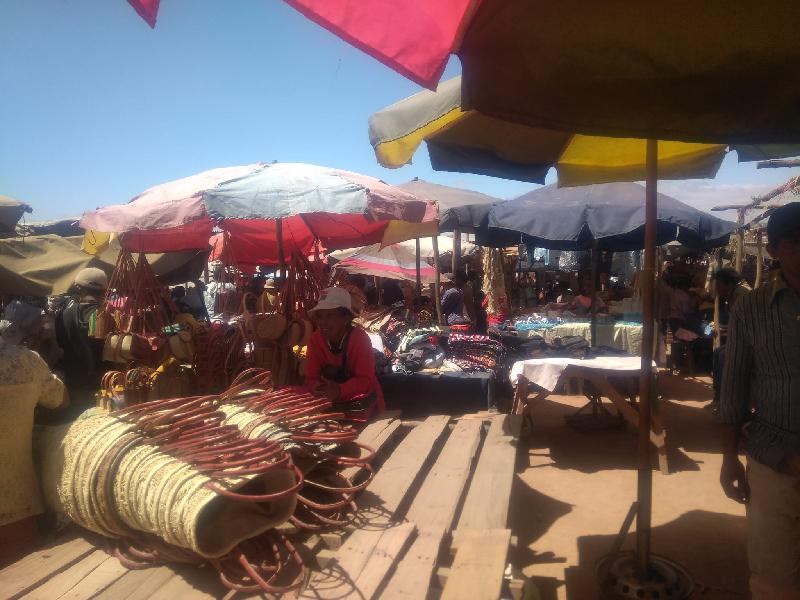 Produits sur un marché en plein air à Madagascar